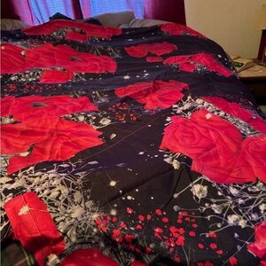 Floral Red and Black Bedding Set